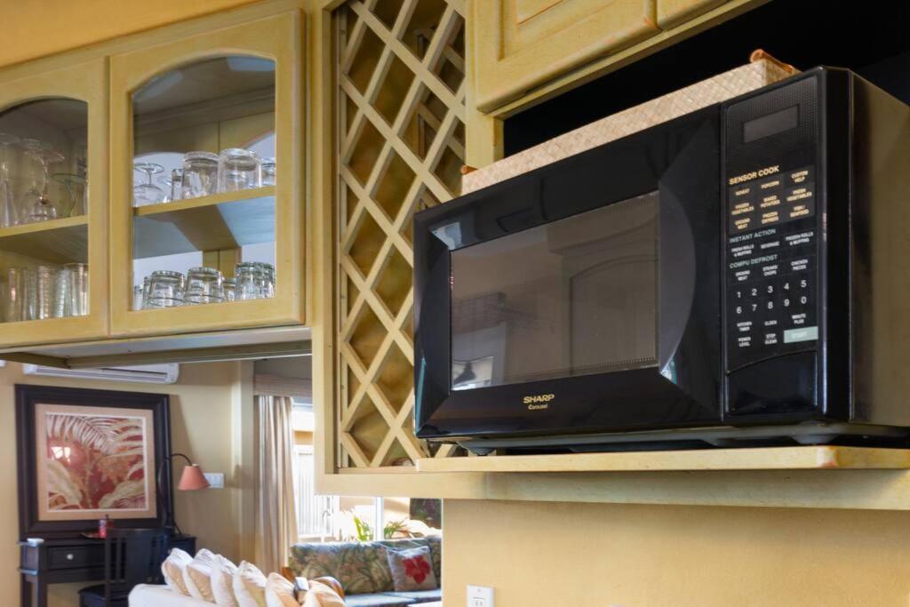 Plumeria Suite, 2-Bedrooms, Sleeps 6, Pool & Bbq, Pre-Renovation Summer Sale Кихей Экстерьер фото